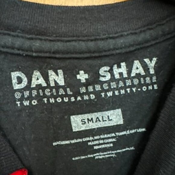 Dan + Shay Arena Tour T-Shirt - Picture 3 of 3